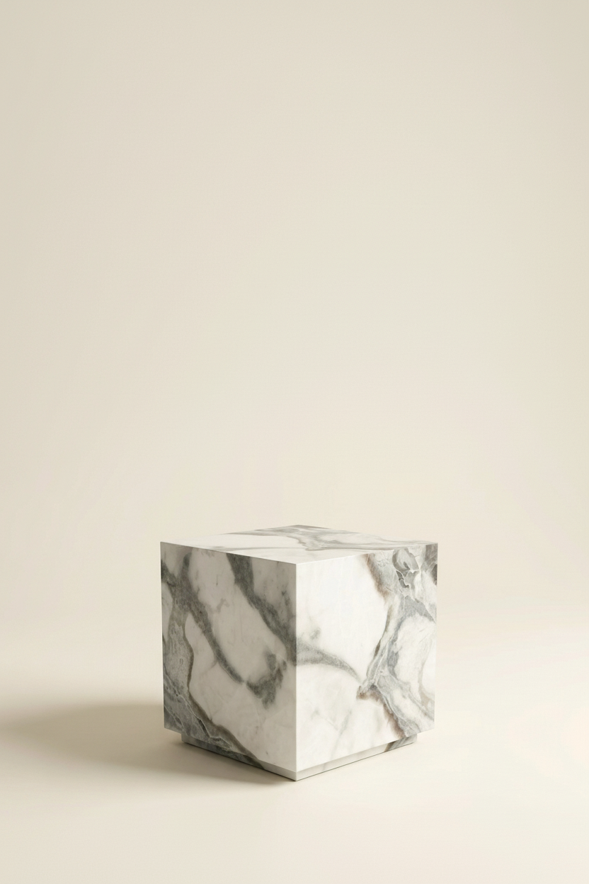 Calacatta Oyster Short plinth, 400 × 400 × 450 mm — PLNTH Edition