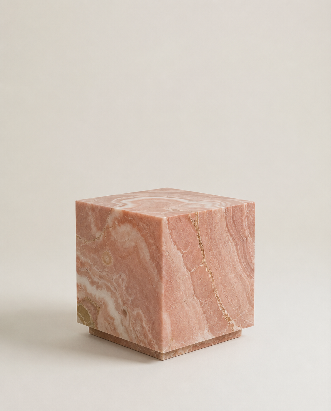 Rubi Pearl onyx plinth, polished, Short — PLNTH Edition